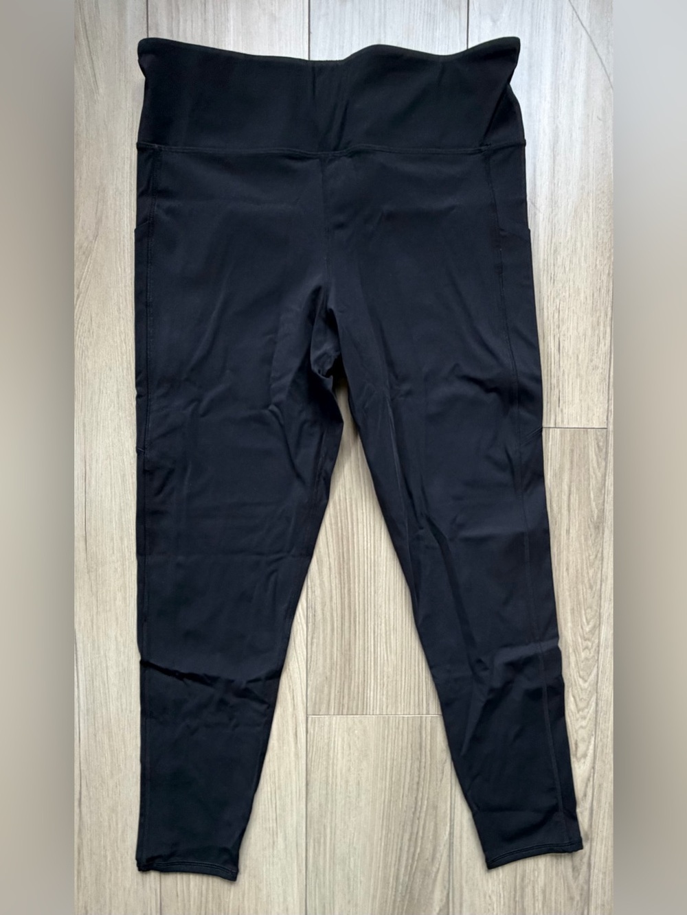 Vuori Womens High Rise 3/4 Black Leggings Stretch Pockets